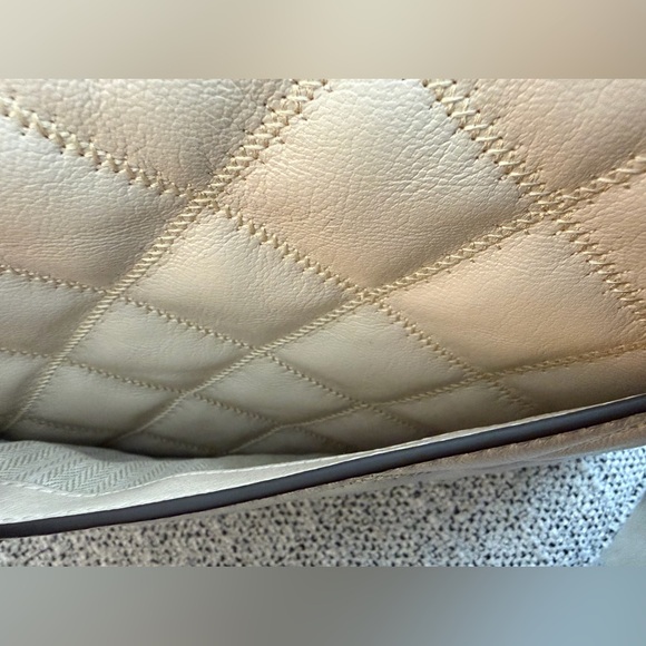 Tory Burch Quilted Chain Medium Shoulder Bag in Beige - Picture 9 of 10